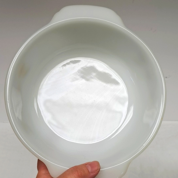 Vintage FIRE KING wheat design 1 1/2 Qt casserole with lid - Picture 3 of 7